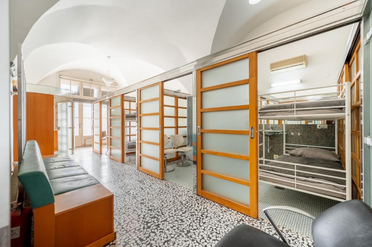 Hostel Hospitality House - H H H Ljubljana Dış mekan fotoğraf